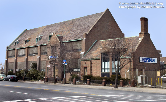 creek keyspan.gas building.2.2121